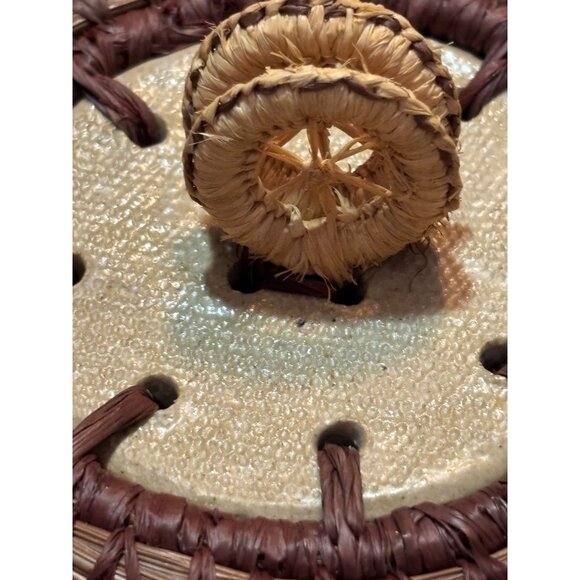 Vintage Pine needle woven & Pottery Bowl Cover / lid Hotplate trivet 6" D - Picture 4 of 4
